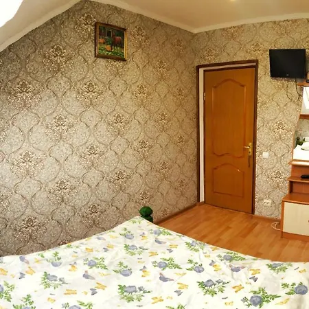 Sadyba Svitanok * Slavske